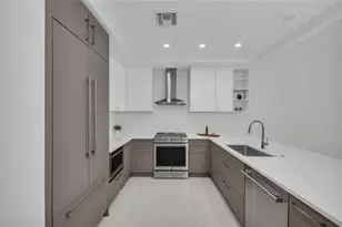 275 1st Ave S, Saint Petersburg, FL 33701 - Photo 13