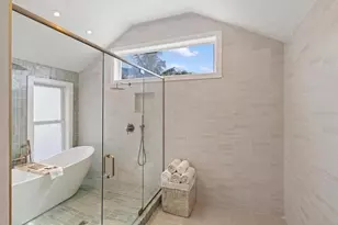 5121 Oxford Dr, Sarasota, FL 34242 - Photo 31