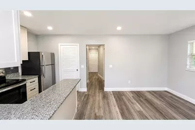2728 Goodrich Avenue, Sarasota, FL 34234 - Photo 3