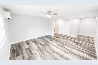 2728 Goodrich Avenue, Sarasota, FL 34234 - Photo 9