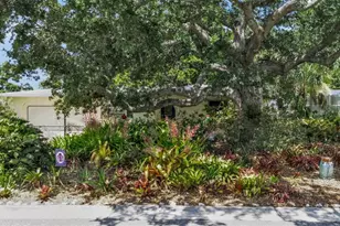 1808 49th St W, Bradenton, FL 34209 - Photo 5