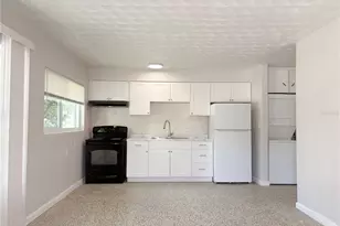 219 21st St E, Bradenton, FL 34208 - Photo 3