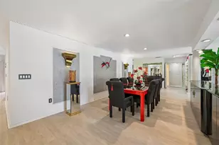 3646 Glen Eagle Dr, Sarasota, FL 34238 - Photo 15