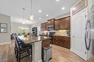 4716 Creekridge Ct, Bradenton, FL 34203 - Photo 9