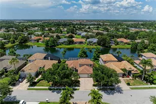 13329 Swallowtail Dr, Lakewood Ranch, FL 34202 - Photo 3