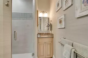 1372 Harbor Dr, Sarasota, FL 34239 - Photo 53