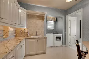 1372 Harbor Dr, Sarasota, FL 34239 - Photo 63