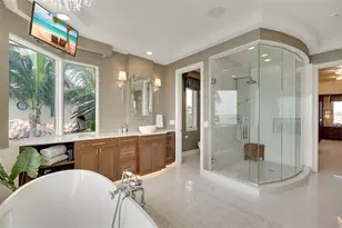 1372 Harbor Dr, Sarasota, FL 34239 - Photo 43