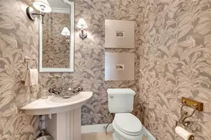 1372 Harbor Dr, Sarasota, FL 34239 - Photo 49