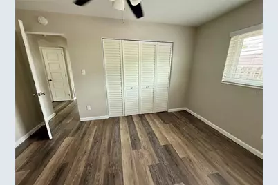 2716 Blossom Drive, Sarasota, FL 34239 - Photo 7