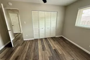 2716 Blossom Dr, Sarasota, FL 34239 - Photo 7