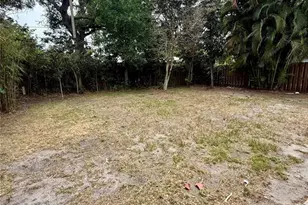 2716 Blossom Dr, Sarasota, FL 34239 - Photo 13
