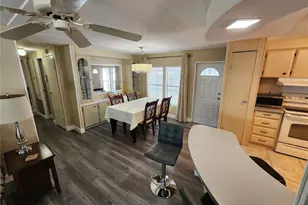 808 53rd Ave E, Bradenton, FL 34203 - Photo 9