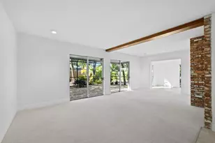5451 Shadow Lawn Dr, Sarasota, FL 34242 - Photo 15