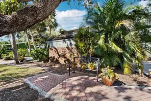 5451 Shadow Lawn Dr, Sarasota, FL 34242 - Photo 13