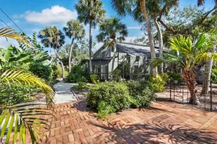 5451 Shadow Lawn Dr, Sarasota, FL 34242 - Photo 57
