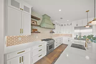 525 68th St, Holmes Beach, FL 34217 - Photo 11