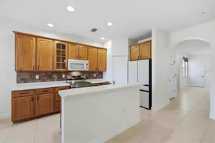 4224 Via Piedra Cir, Sarasota, FL 34233 - Photo 17