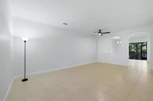 4224 Via Piedra Cir, Sarasota, FL 34233 - Photo 11