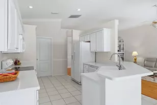 8492 Idlewood Ct, Lakewood Ranch, FL 34202 - Photo 17