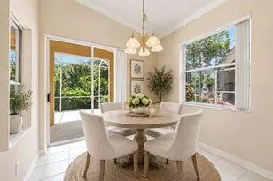 8492 Idlewood Ct, Lakewood Ranch, FL 34202 - Photo 5