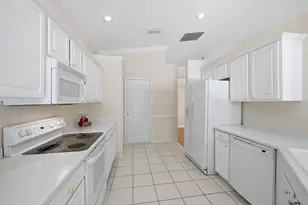8492 Idlewood Ct, Lakewood Ranch, FL 34202 - Photo 25