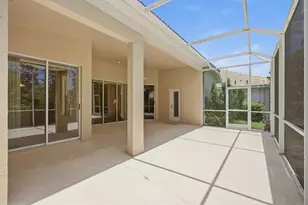 8492 Idlewood Ct, Lakewood Ranch, FL 34202 - Photo 11