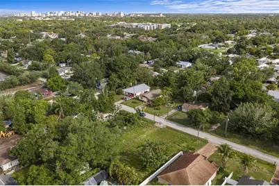 2930 Hawthorne Street, Sarasota, FL 34239 - Photo 9
