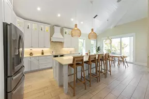 418 Magnolia Ave, Anna Maria, FL 34216 - Photo 9