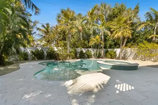 418 Magnolia Ave, Anna Maria, FL 34216 - Photo 33