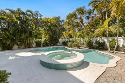418 Magnolia Avenue, Anna Maria, FL 34216 - Photo 35