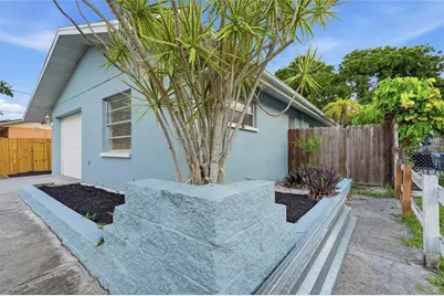 1915 Colleen Street, Sarasota, FL 34231 - Photo 3