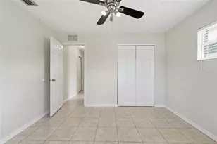 1915 Colleen St, Sarasota, FL 34231 - Photo 31