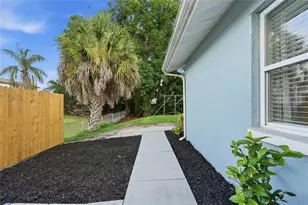 1915 Colleen St, Sarasota, FL 34231 - Photo 7