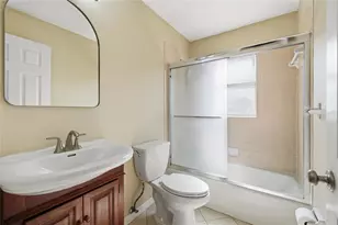 1915 Colleen St, Sarasota, FL 34231 - Photo 27