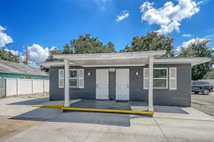 1004 27th Ave W, Bradenton, FL 34205 - Photo 3