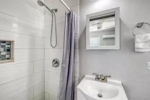1004 27th Ave W, Bradenton, FL 34205 - Photo 33