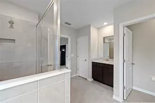 2136 Midnight Pearl Dr, Sarasota, FL 34240 - Photo 31