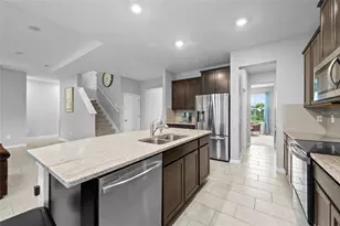2136 Midnight Pearl Dr, Sarasota, FL 34240 - Photo 9