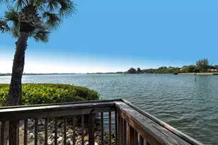 1646 Stickney Point Rd, Sarasota, FL 34231 - Photo 55
