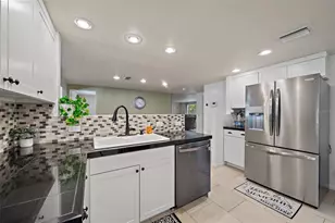 3376 7th St, Sarasota, FL 34237 - Photo 15