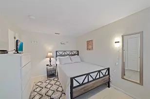 3376 7th St, Sarasota, FL 34237 - Photo 23