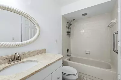 5273 Villa Majorca Court #25, Sarasota, FL 34235 - Photo 15