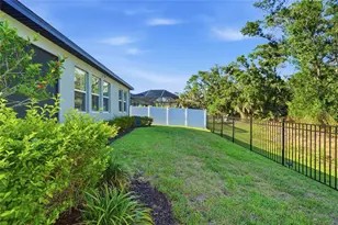 3590 Secret Stroll Dr, Sarasota, FL 34240 - Photo 47