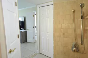 5231 Lake Village Dr, Sarasota, FL 34235 - Photo 13