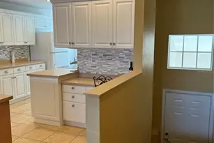 7060 Strand Cir, Bradenton, FL 34203 - Photo 5