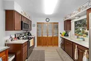 4586 Mohican Trail, Sarasota, FL 34233 - Photo 9