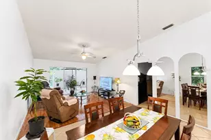 5608 37th St E, Bradenton, FL 34203 - Photo 7