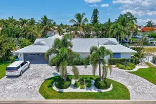 571 Ranger Ln, Longboat Key, FL 34228 - Photo 5