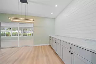 5865 Tidewood Ave, Sarasota, FL 34231 - Photo 11